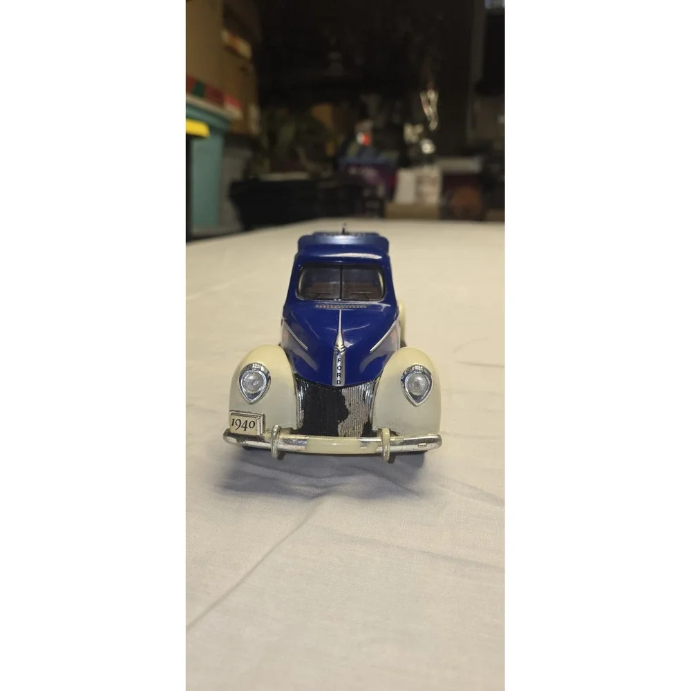 1940 Ford Pepsi Cola Truck Diecast Model by Golden Wheel with Opening Hood Bin11
